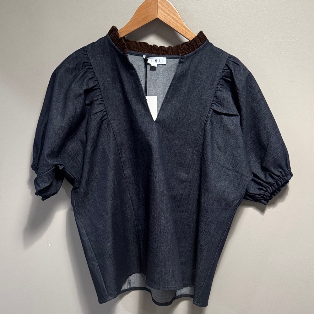 Elegant Black V-Neck Women's Top